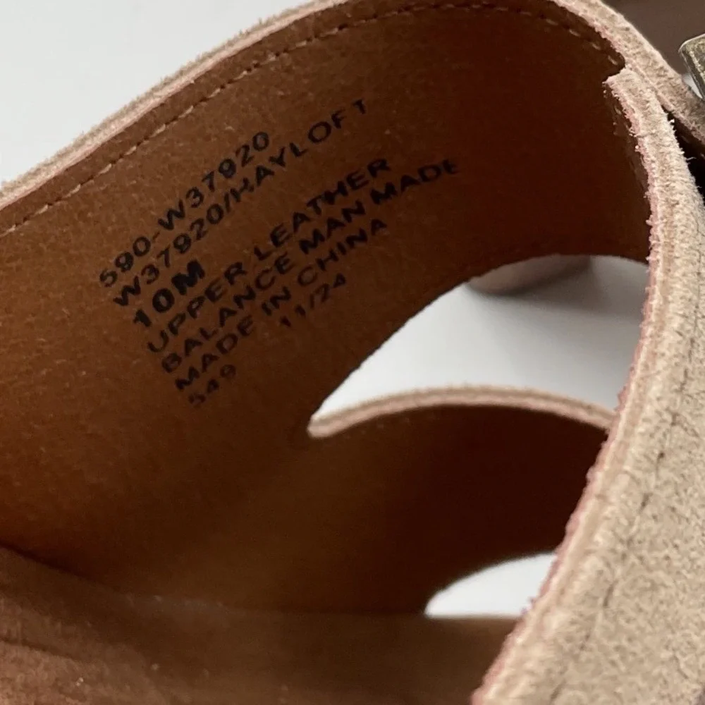 White Mountain Hayloft Women 10M Taupe Suede Leather Buckle Slide Sandals W37920